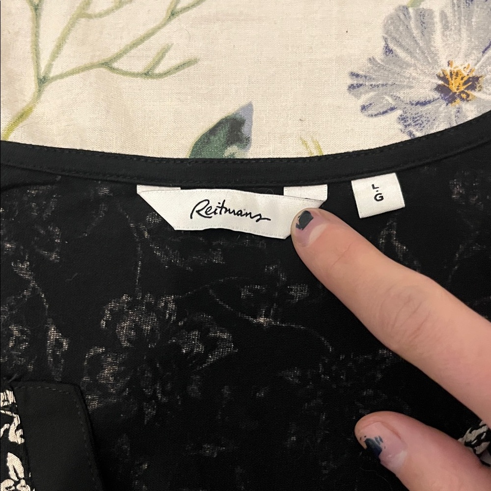 Reitmans Black and White Floral Tank Top - Picture 2 of 5